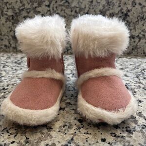 Cozy Pink Slippers with Faux Fur Trim